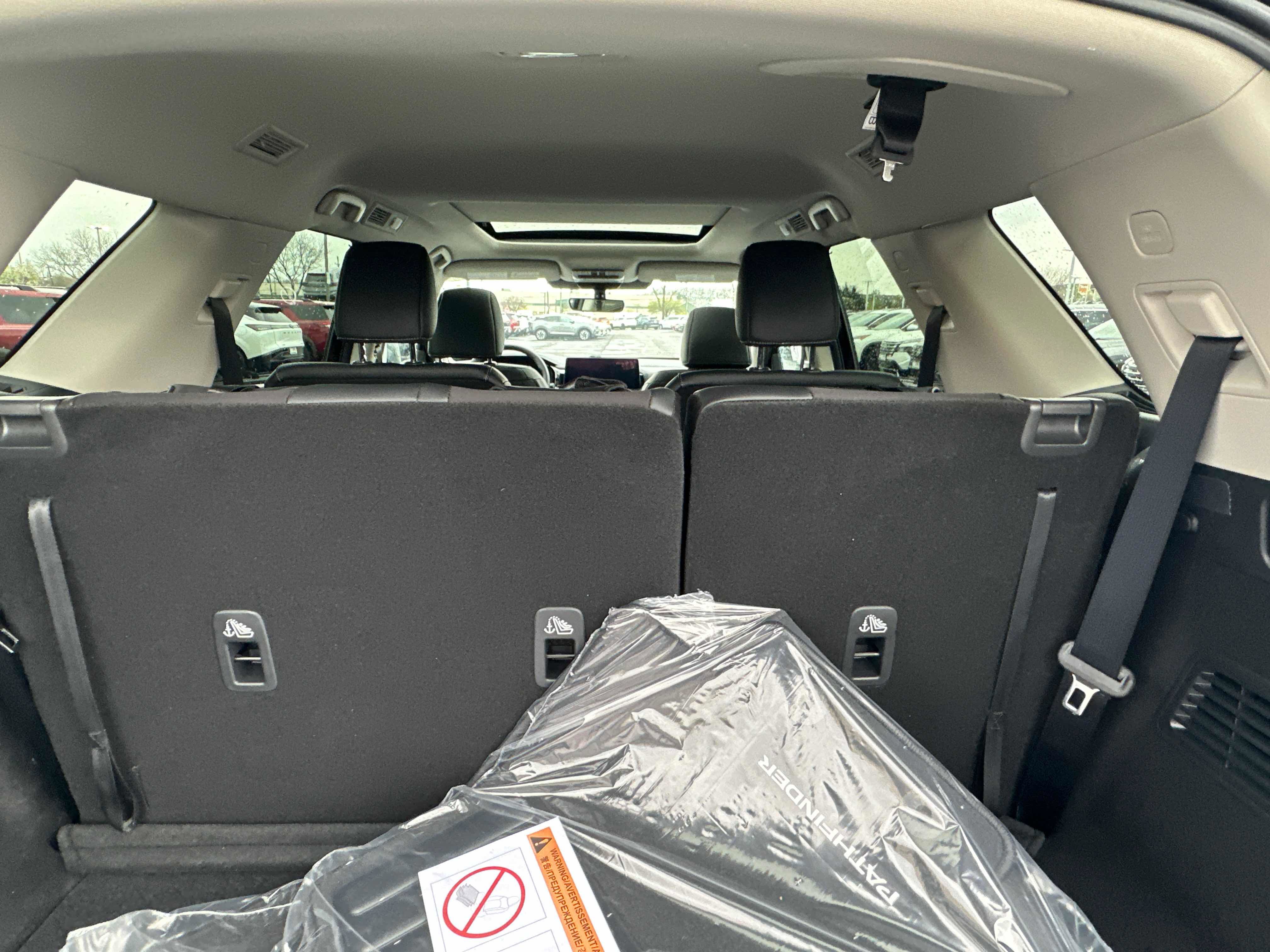 New 2026 Nissan Pathfinder SL w/ SL Premium Package AWD/4WD image 18
