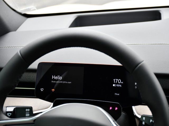 New 2025 Volvo EX90 Plus image 25