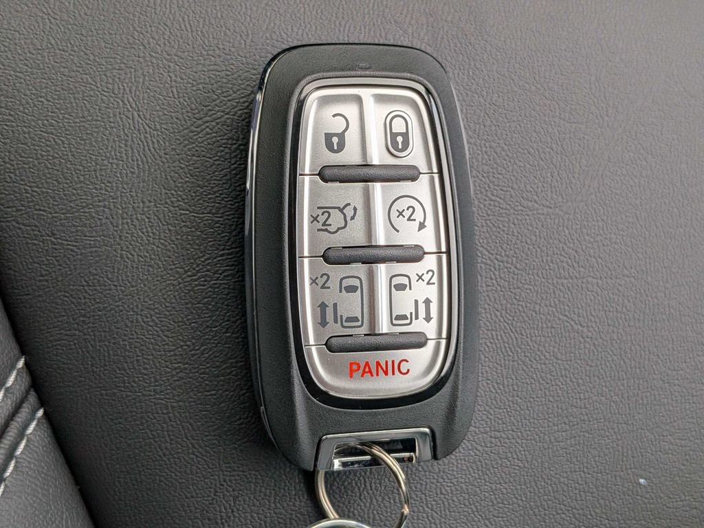 New 2027 Chrysler Pacifica Select w/ Family Tech Group FWD image 31