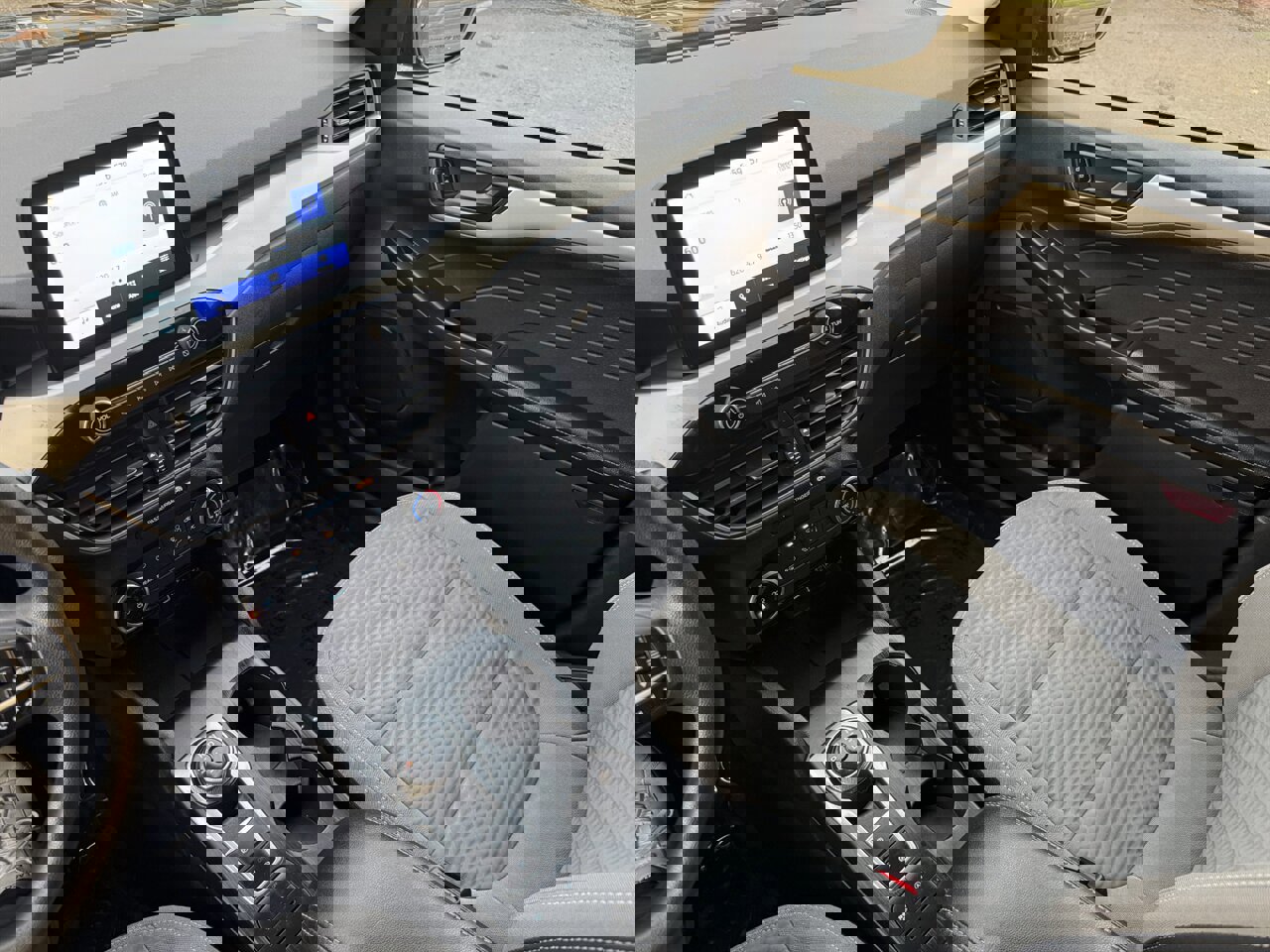 Used 2022 Ford Escape SE image 24