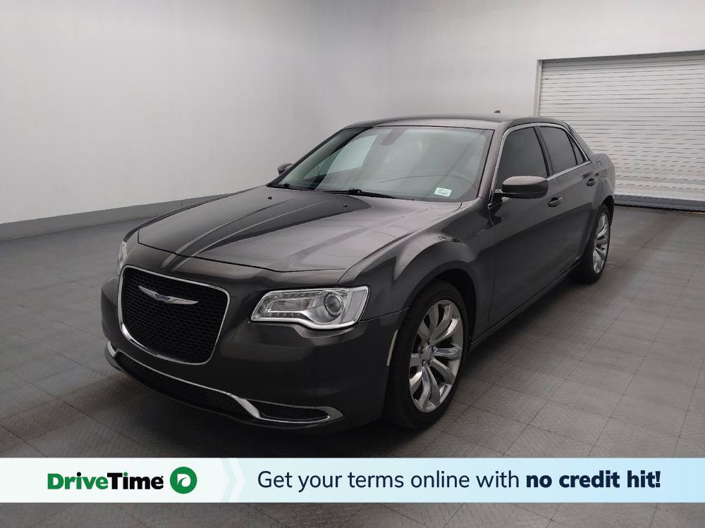 Used 2019 Chrysler 300 Touring w/ Quick Order Package 2EF RWD image 1