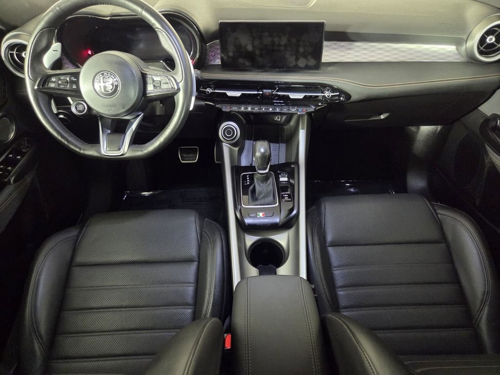 Used 2025 Alfa Romeo Tonale w/ Premium Package AWD/4WD image 29