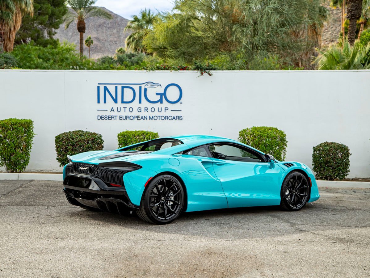 New 2025 McLaren Artura image 6