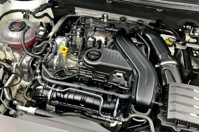 Certified 2022 Volkswagen Taos SE image 31