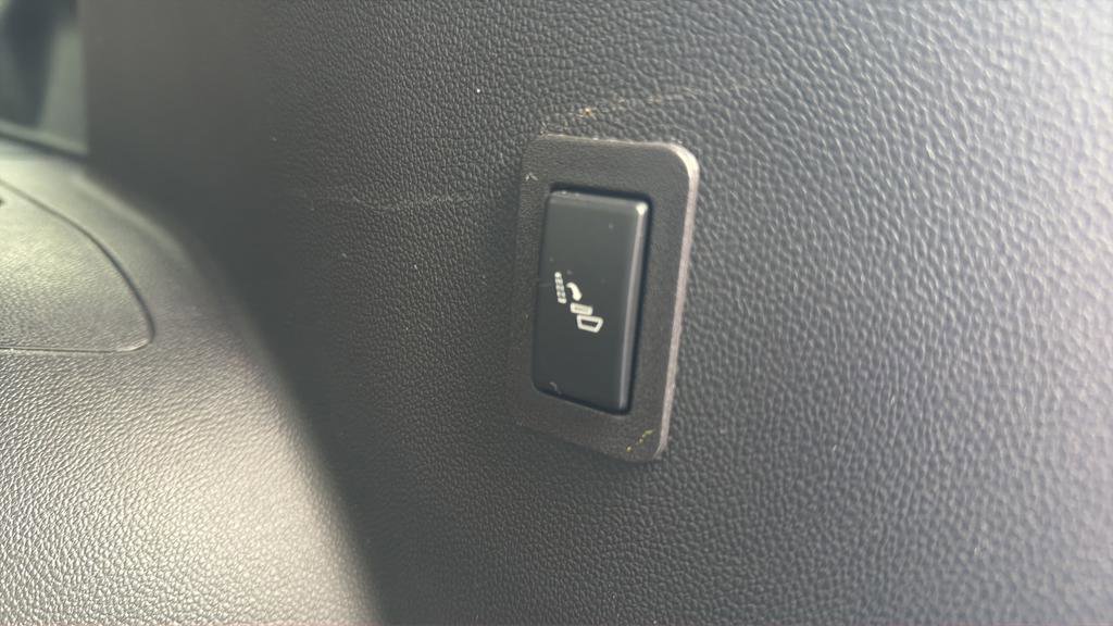 Used 2023 GMC Yukon XL Denali Ultimate image 21