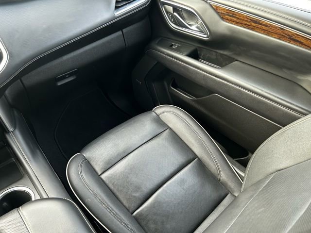 Used 2023 Chevrolet Suburban Premier image 11
