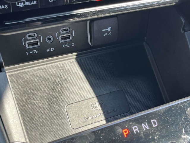 Used 2023 Jeep Grand Cherokee Altitude AWD/4WD image 33