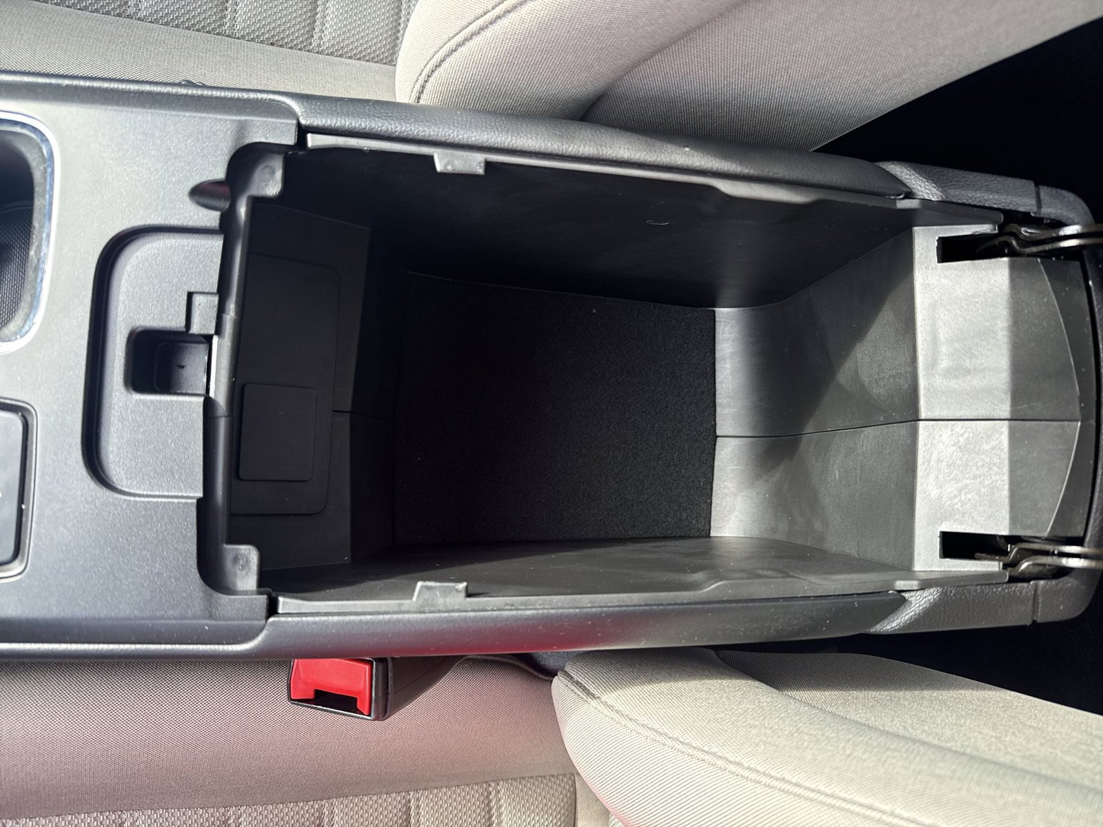 Used 2018 Ford Fusion S FWD image 21