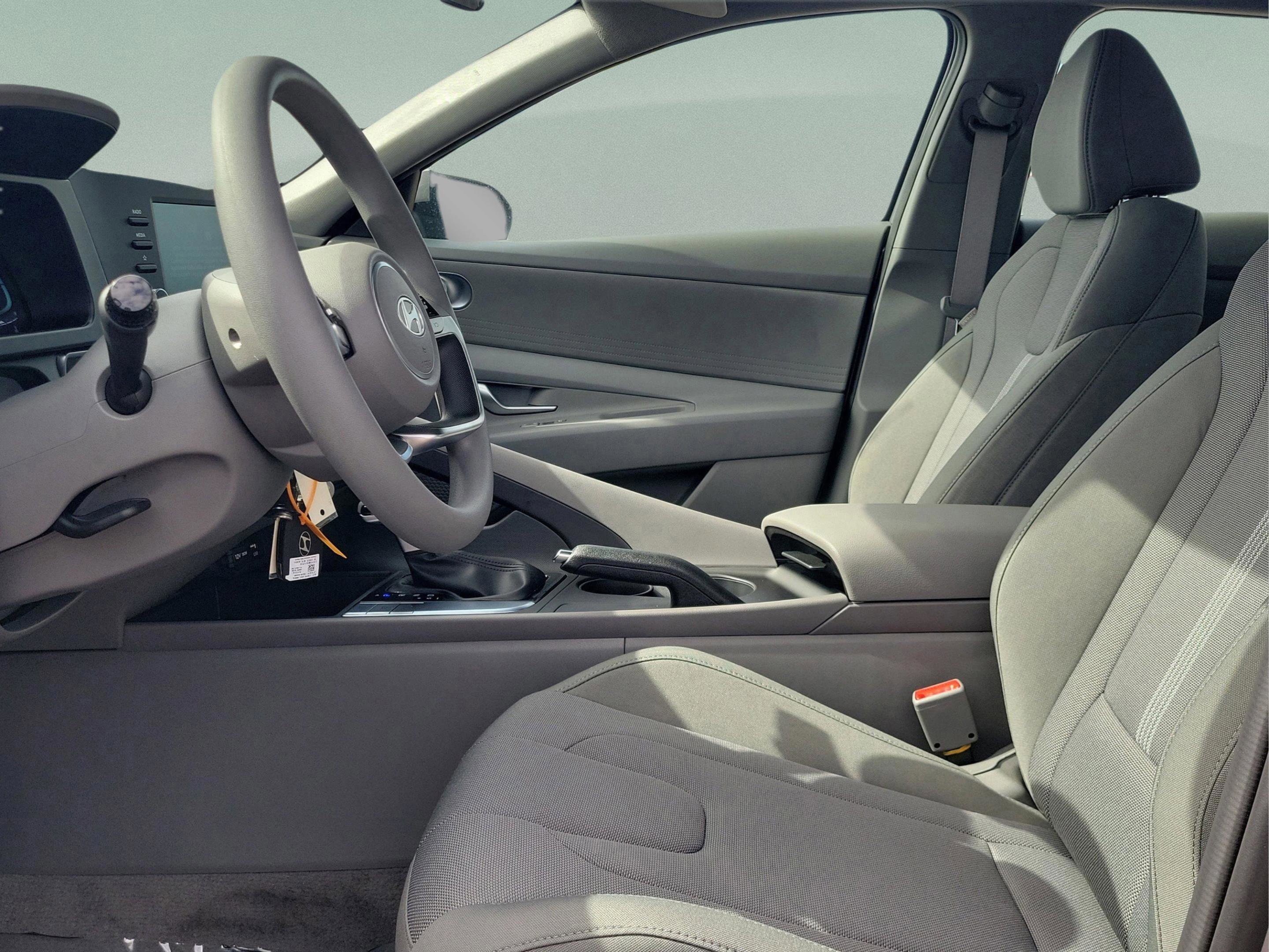 New 2026 Hyundai Elantra SE image 22