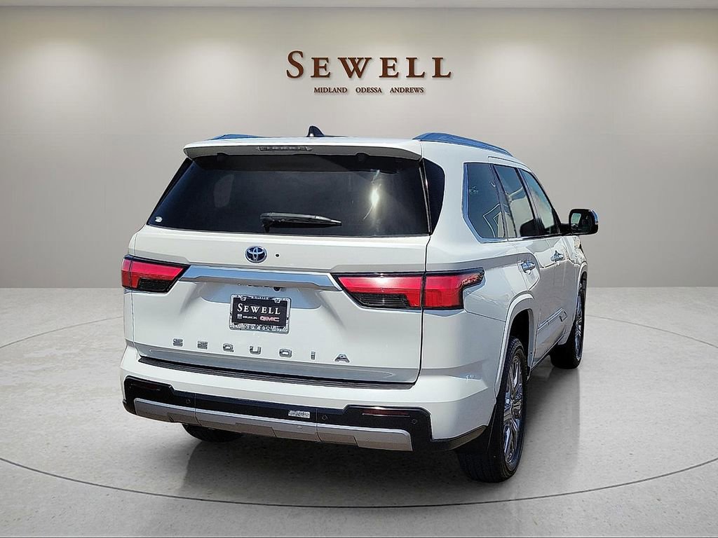 Used 2024 Toyota Sequoia Capstone image 5