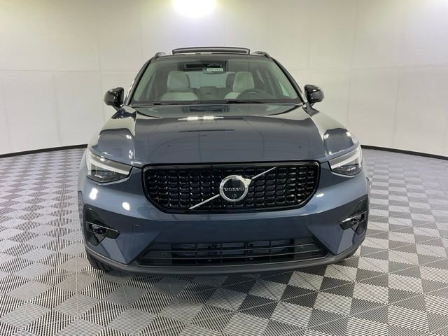 New 2026 Volvo XC40 B5 Ultra w/ Protection Package Premier video 2