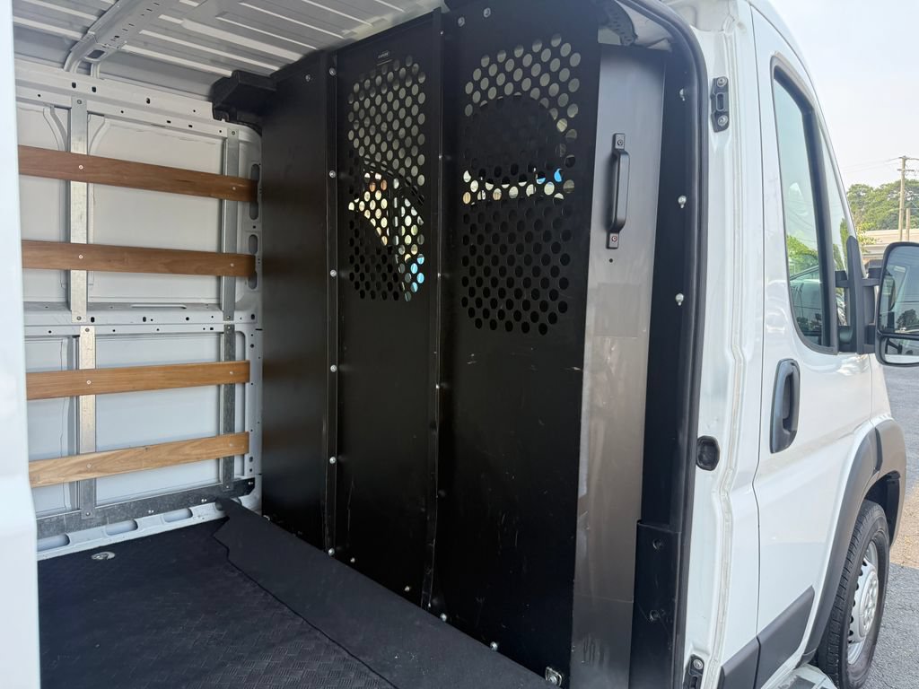 Used 2025 RAM ProMaster 2500 w/ U-Haul Equipment Group FWD image 18