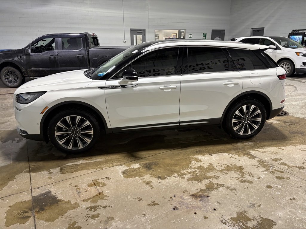 Used 2021 Lincoln Corsair Reserve w/ Equipment Group 201A image 7