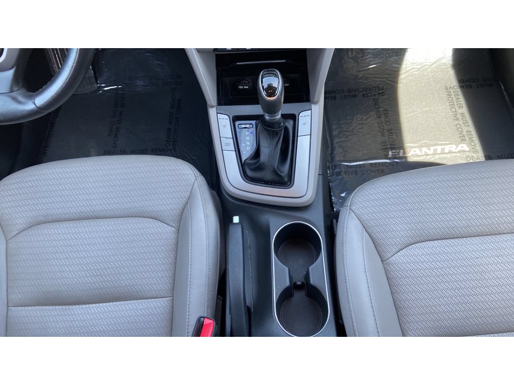 Used 2018 Hyundai Elantra Limited FWD image 17