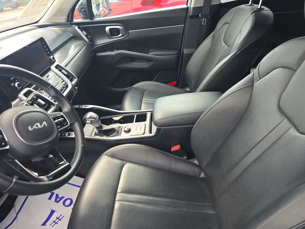 Used 2022 Kia Sorento S FWD image 19
