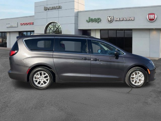 Used 2021 Chrysler Voyager Lxi FWD image 8