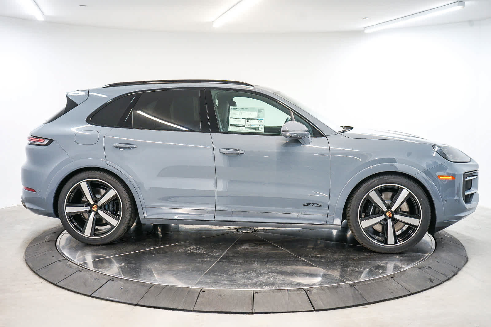 New 2026 Porsche Cayenne GTS AWD/4WD image 8