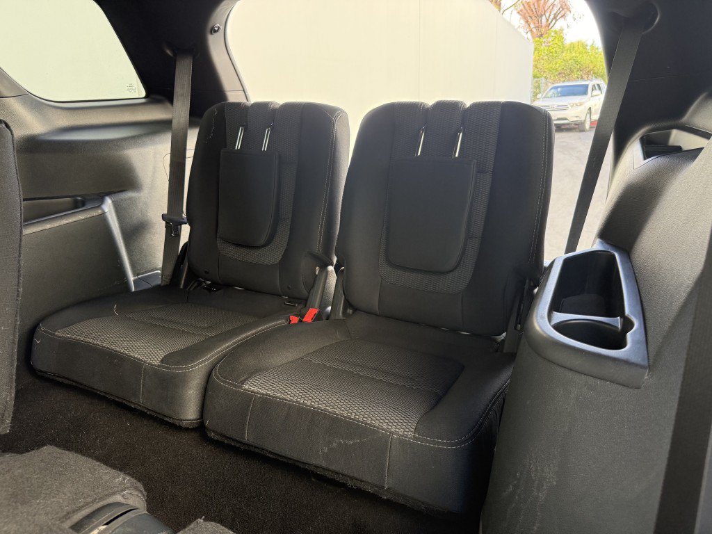 Used 2018 Ford Explorer XLT w/ Equipment Group 201A FWD image 16