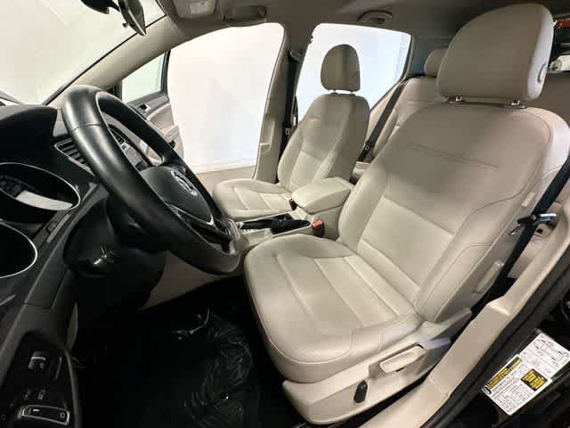 Used 2019 Volkswagen Golf SE FWD image 17