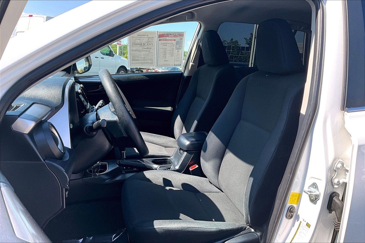 Used 2016 Toyota RAV4 LE AWD/4WD image 23