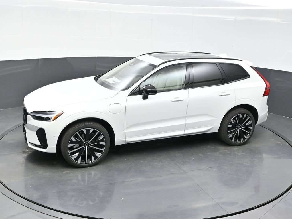New 2026 Volvo XC60 T8 Ultra w/ Climate Package PRO AWD/4WD image 48