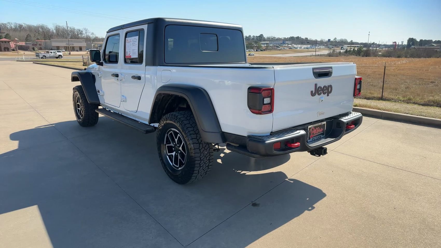Used 2024 Jeep Gladiator Rubicon AWD/4WD image 7