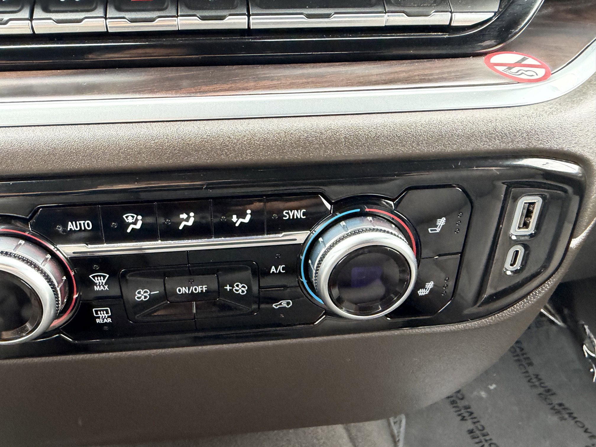 Used 2026 GMC Sierra 1500 SLT RWD image 39