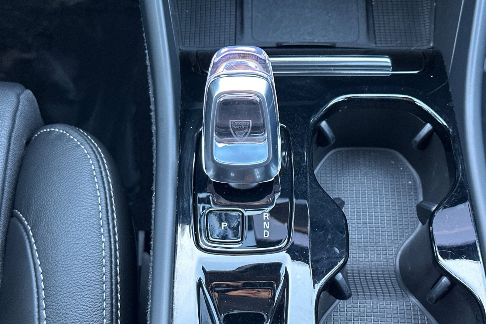 Certified 2023 Volvo XC40 B5 Plus w/ Driver Assist Package image 25