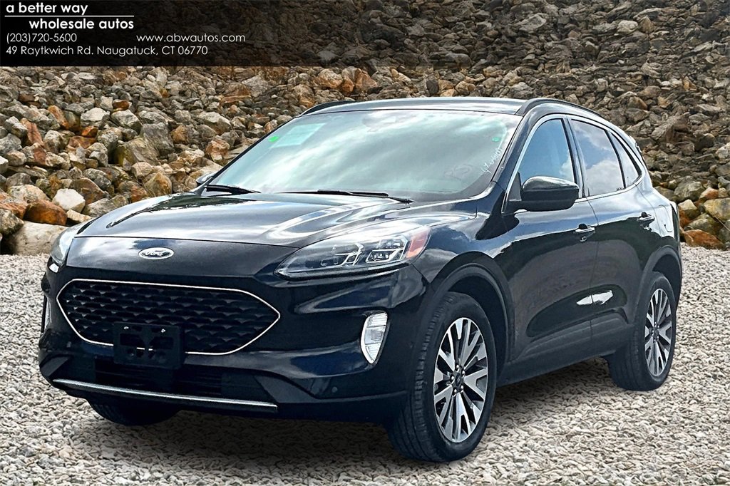 Used 2021 Ford Escape Titanium image 1