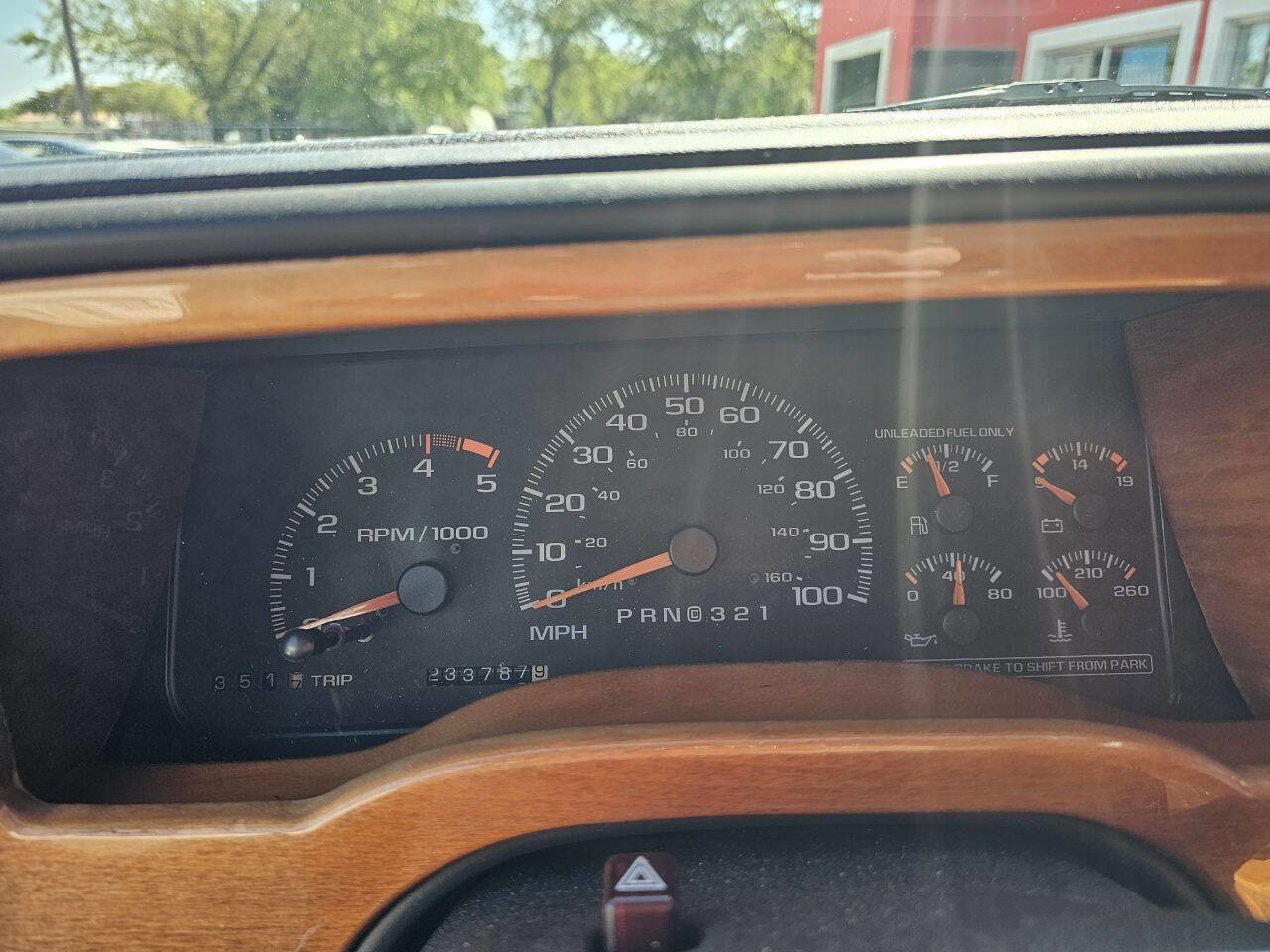 Used 1995 Chevrolet Suburban 4WD image 14