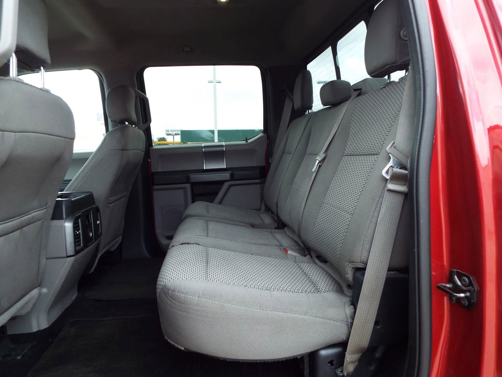 Used 2015 Ford F150 XLT w/ Equipment Group 302A Luxury AWD/4WD image 20