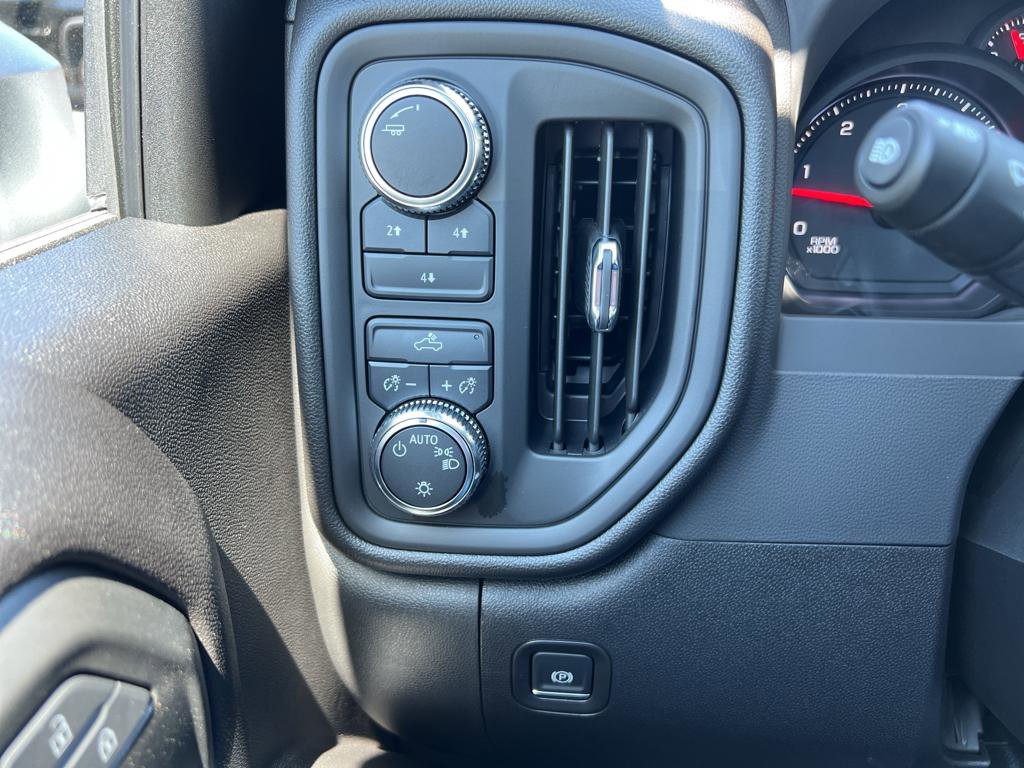 New 2025 GMC Sierra 2500 Pro image 17