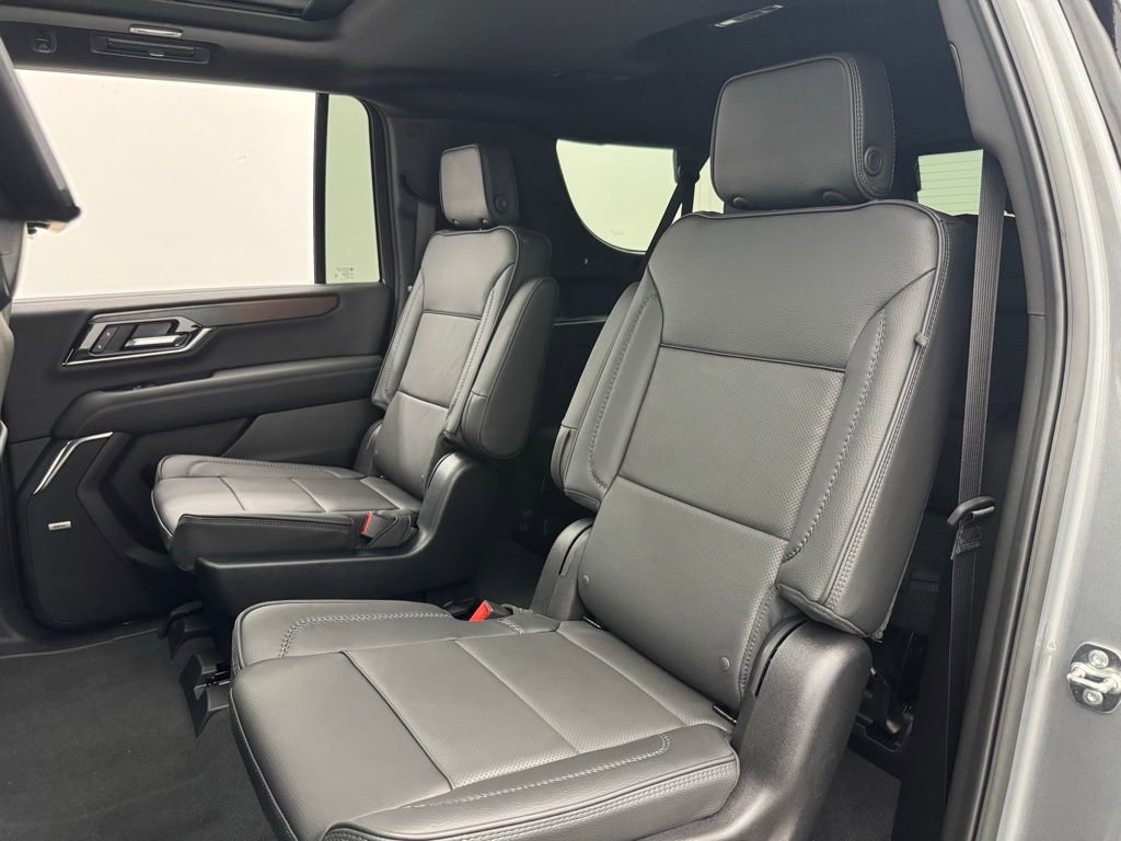 New 2026 GMC Yukon XL Denali w/ Denali Reserve Package image 47