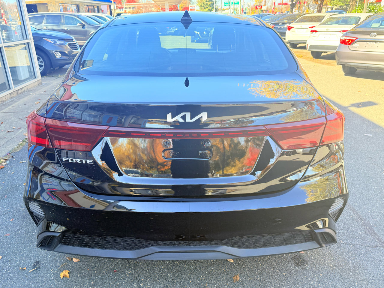 Used 2023 Kia Forte LXS image 9