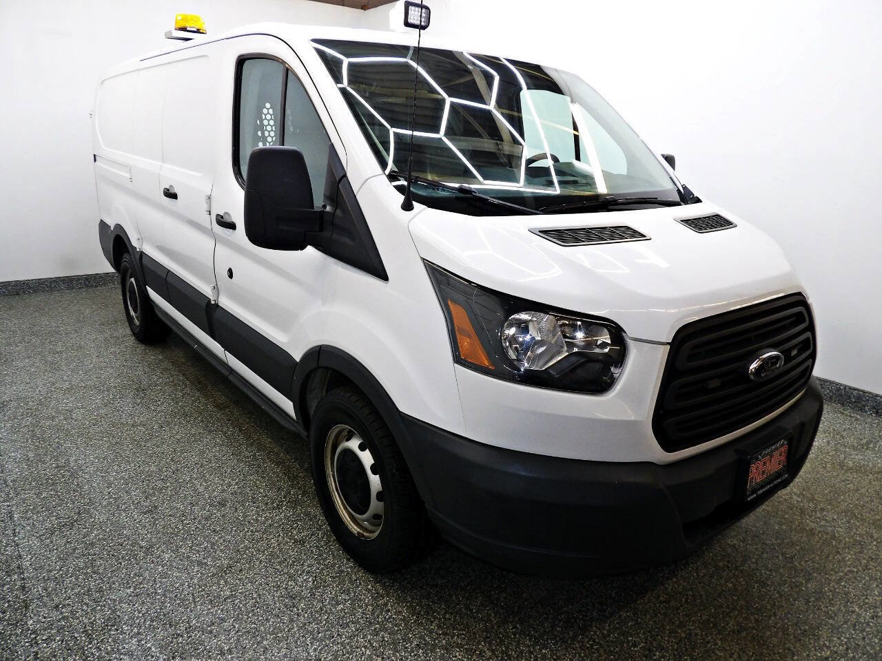 Used 2018 Ford Transit 150 130 Low Roof image 3