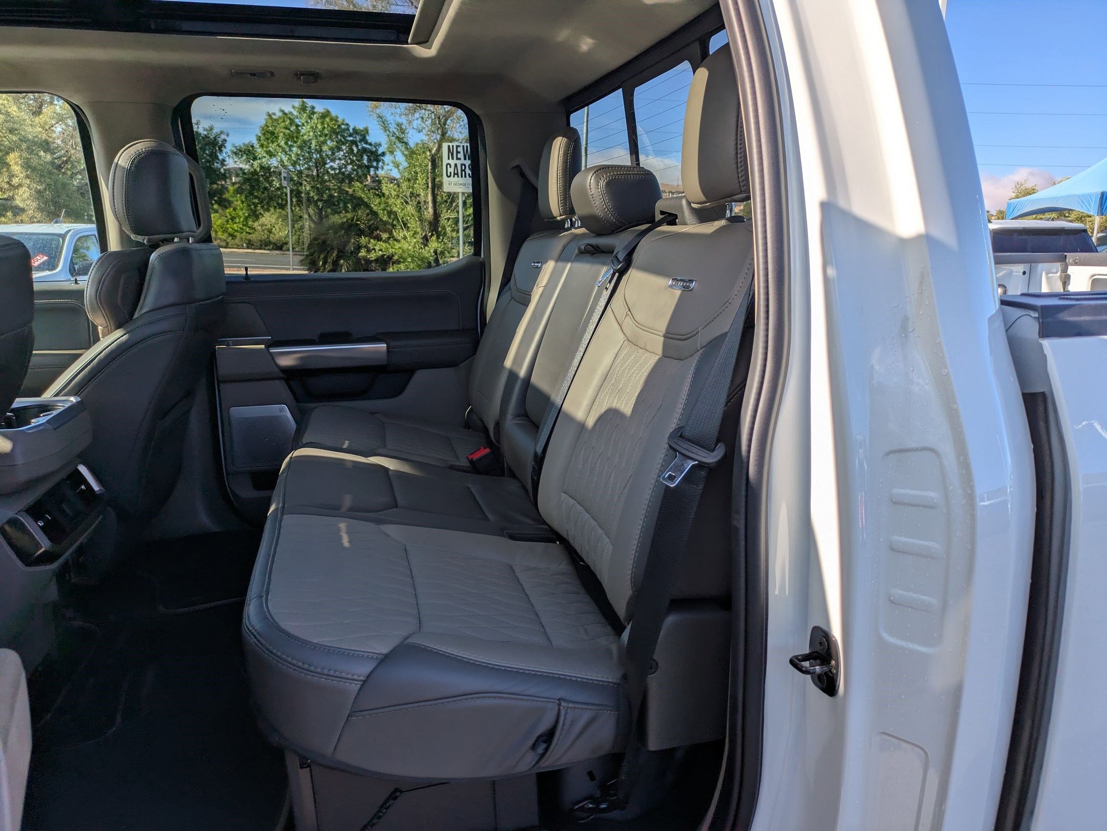 Certified 2024 Ford F150 Platinum w/ Equipment Group 703A Plus image 30