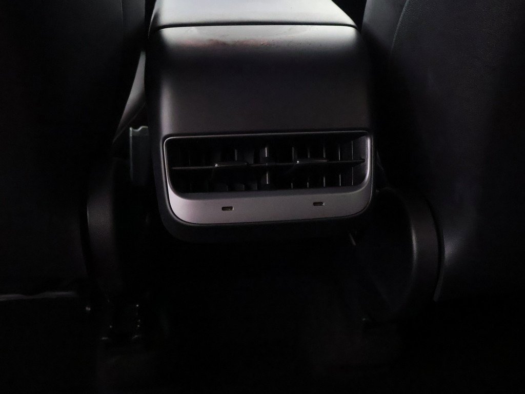 Used 2023 Tesla Model Y Long Range image 46
