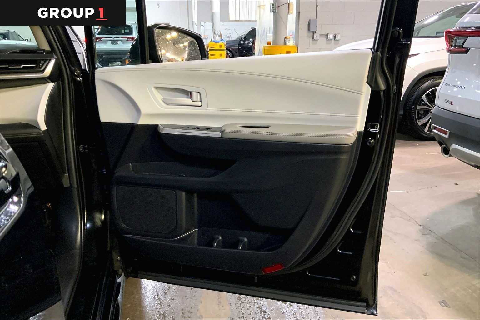 Certified 2025 Toyota Sienna LE image 23