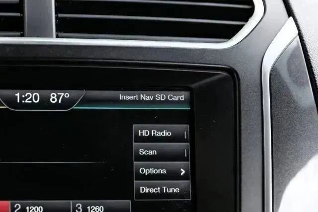 Used 2016 Ford Explorer Limited image 35