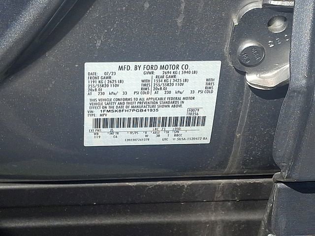 Used 2023 Ford Explorer Limited AWD/4WD image 29