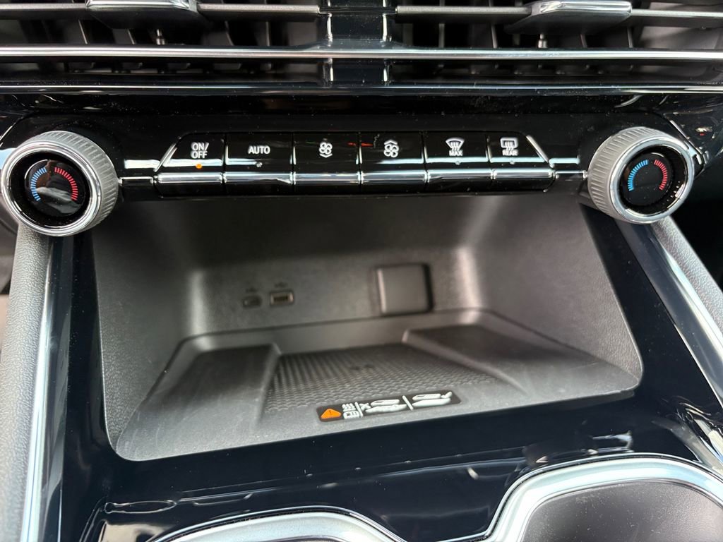 New 2026 Chevrolet Traverse High Country FWD image 29