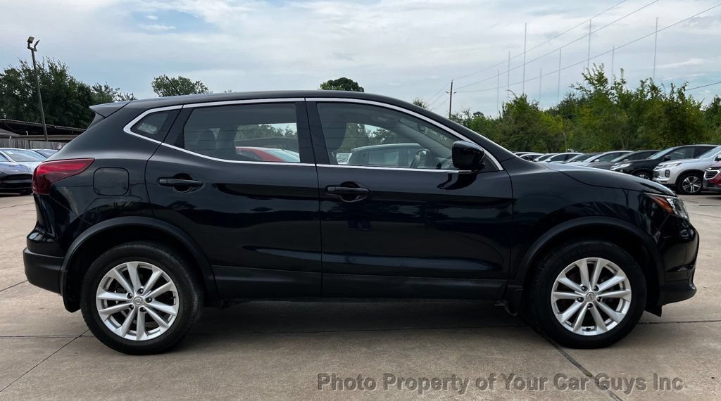 Used 2018 Nissan Rogue Sport S w/ S Appearance Package AWD/4WD image 5