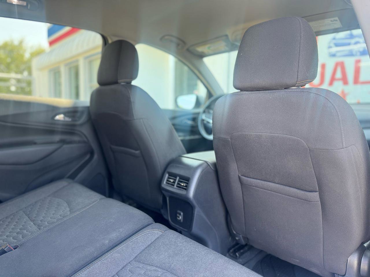 Used 2021 Chevrolet Equinox LT image 49