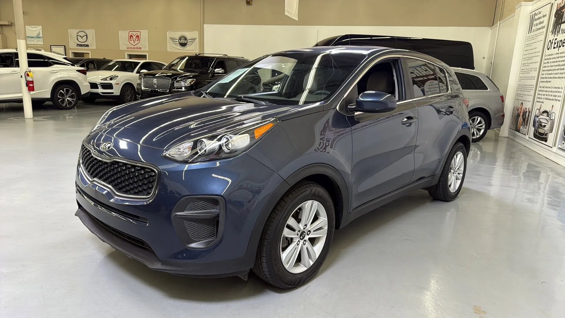 Used 2017 Kia Sportage LX image 4