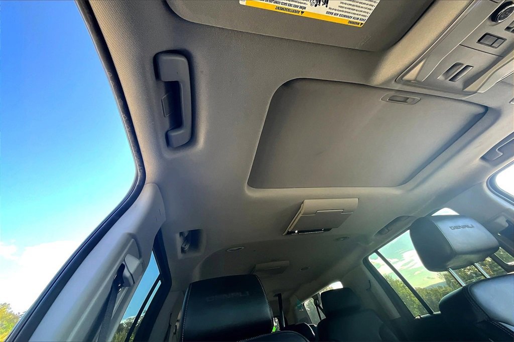 Used 2019 GMC Yukon XL Denali w/ Denali Ultimate Package image 21