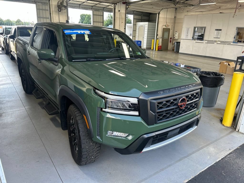 Used 2022 Nissan Frontier PRO-4X AWD/4WD image 1