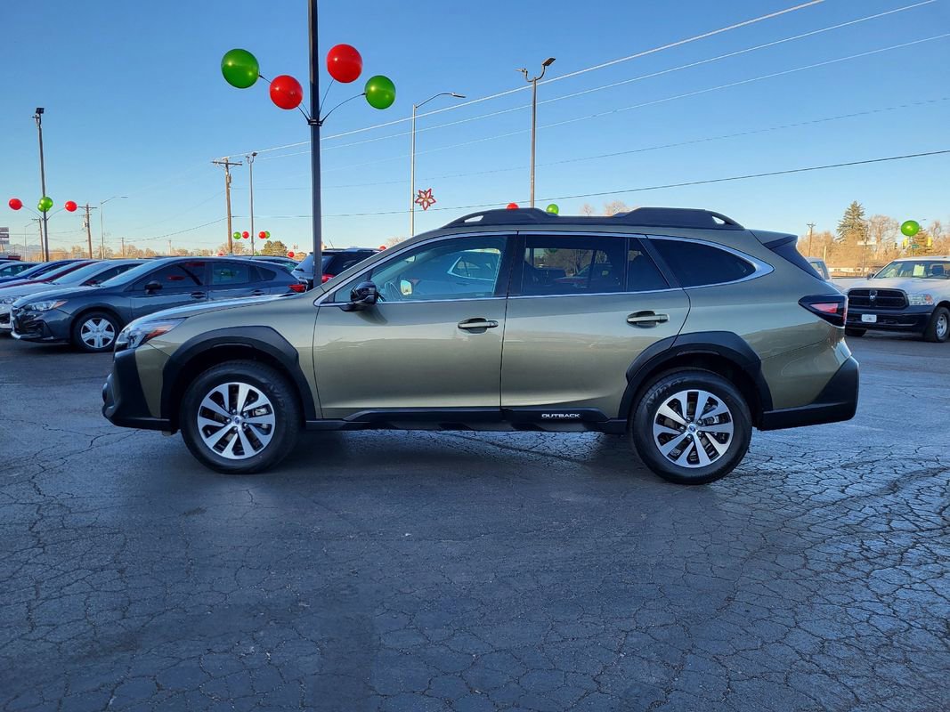 Used 2024 Subaru Outback Premium AWD/4WD image 4