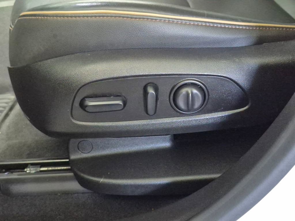 Used 2019 Chevrolet Blazer Premier w/ Sun and Wheels Package image 15