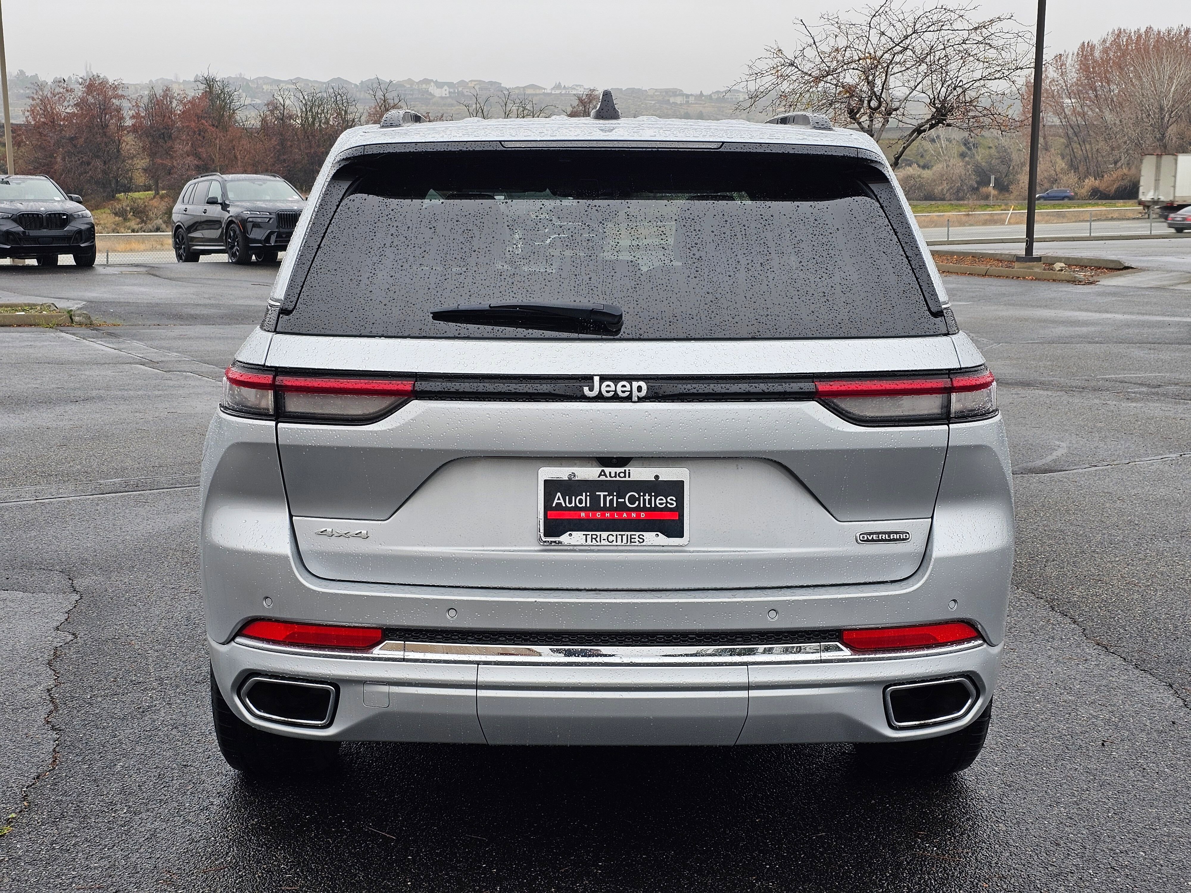 Used 2024 Jeep Grand Cherokee Overland image 5