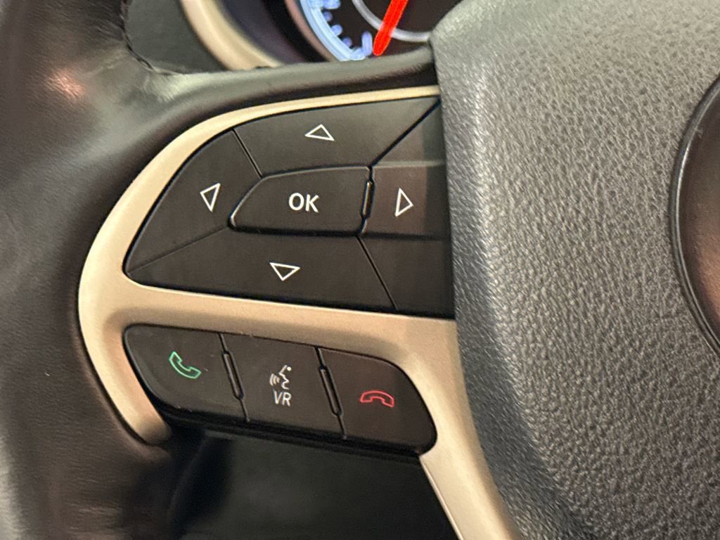 Used 2016 Jeep Cherokee Limited image 28